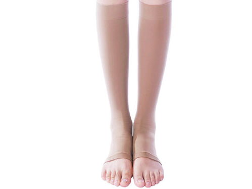 靜脈曲張襪的最佳穿著時機(jī)與注意事項(xiàng)