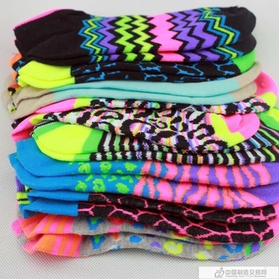 5毛襪子批發全攻略 廠家直銷庫存襪子，全棉滌棉混批一站購